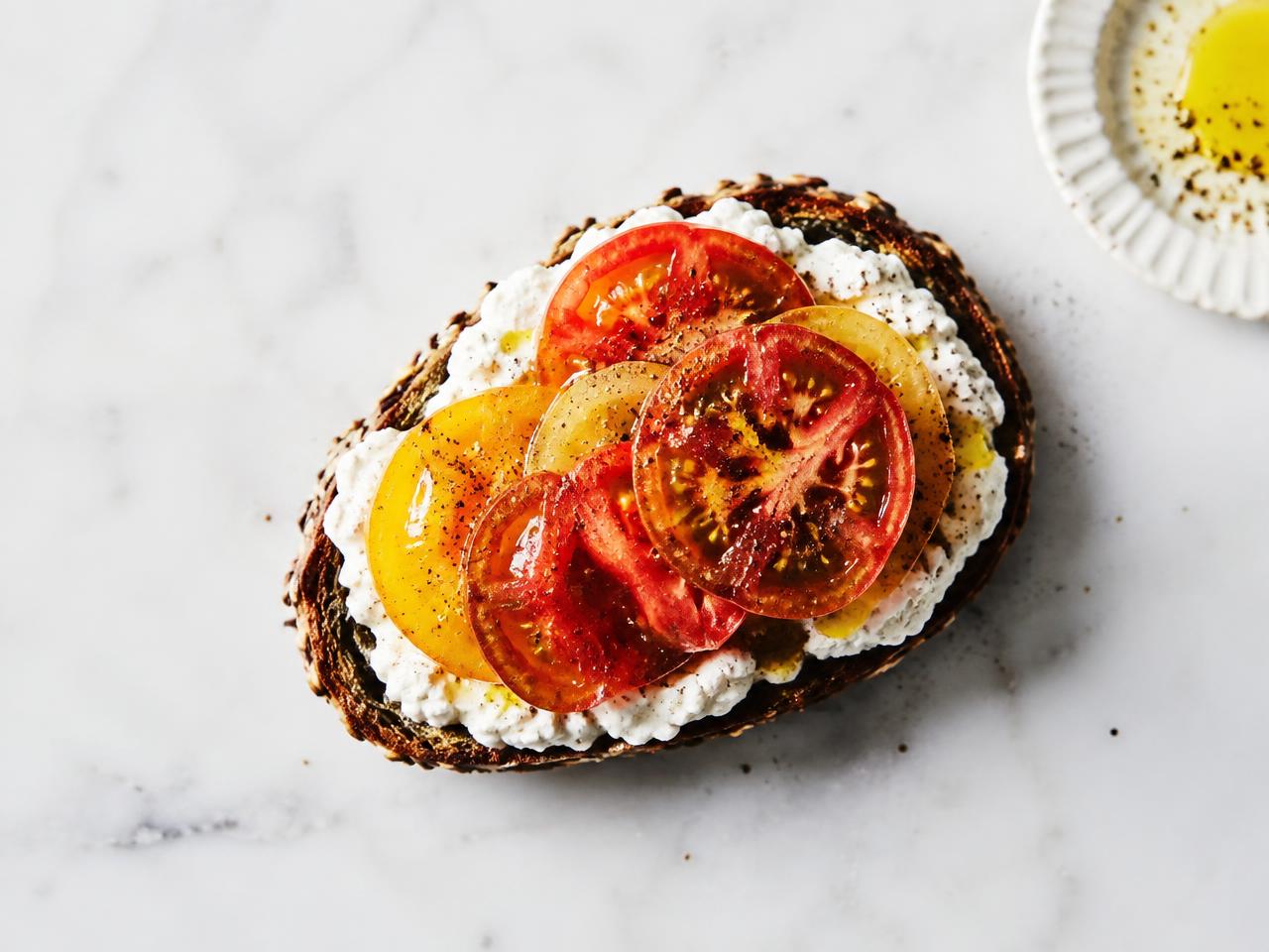 Cottage Cheese & Tomato Toast